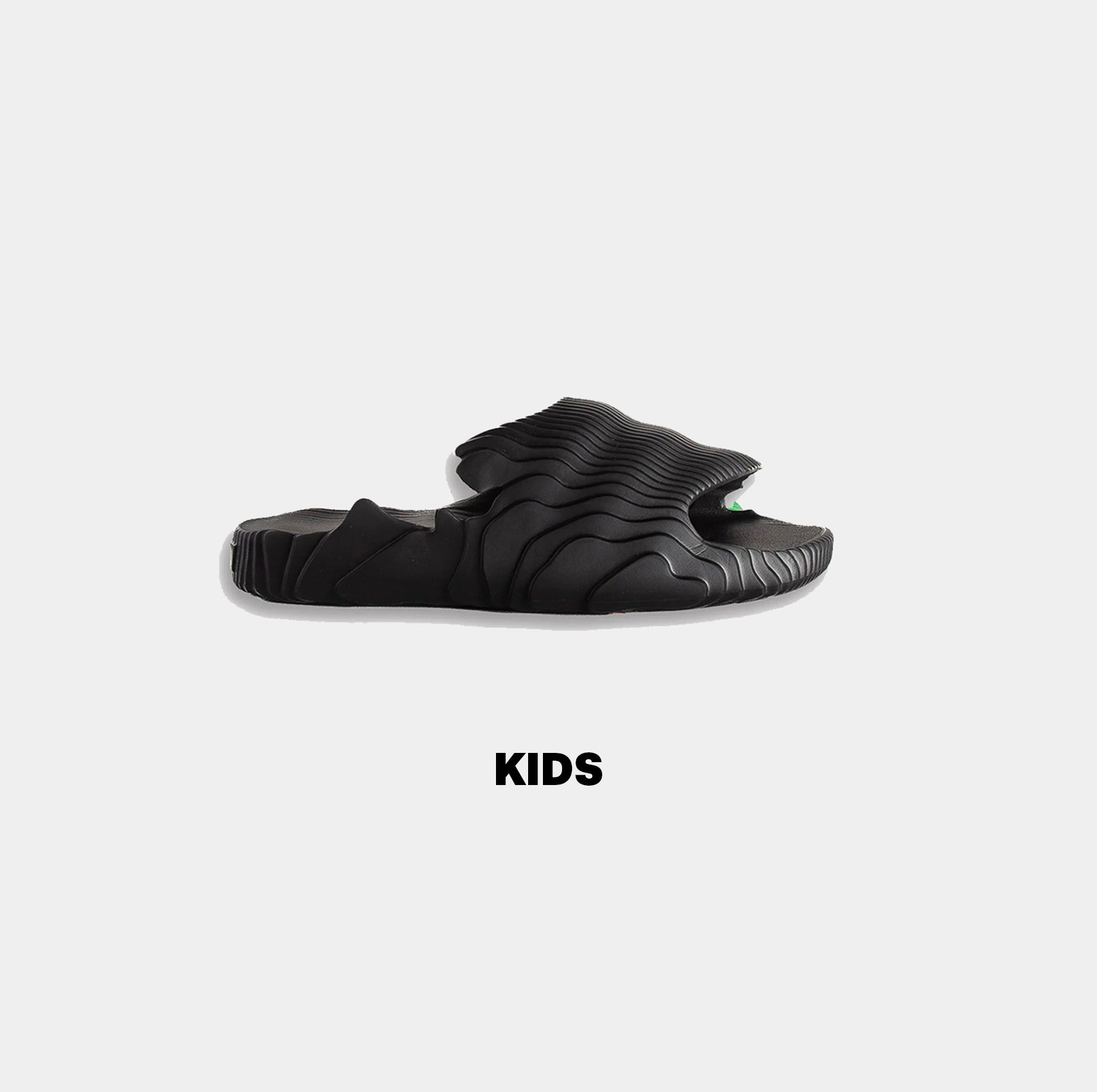 KIDS Black Nami Slides